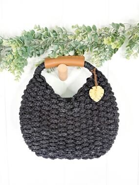 Magid Black Straw Handbag Wooden Handle Woven Boho Bohemian Organic